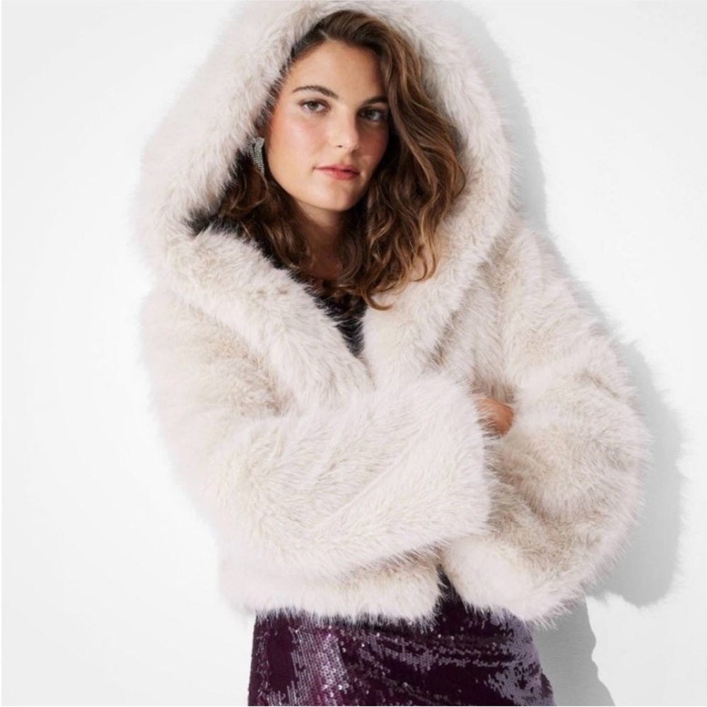 Targets Wild Fable SOLD OUT white/cream cropped jacket